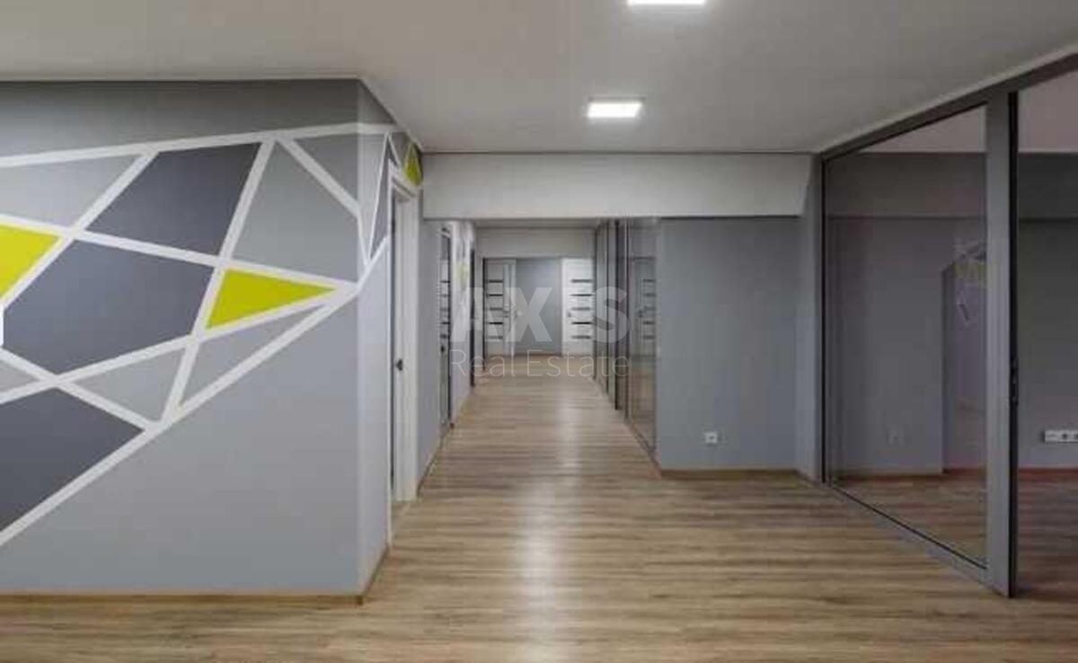 Office vul. Lypkivs'kogo Vasylja Mytropolyta 1, 6143m25819910