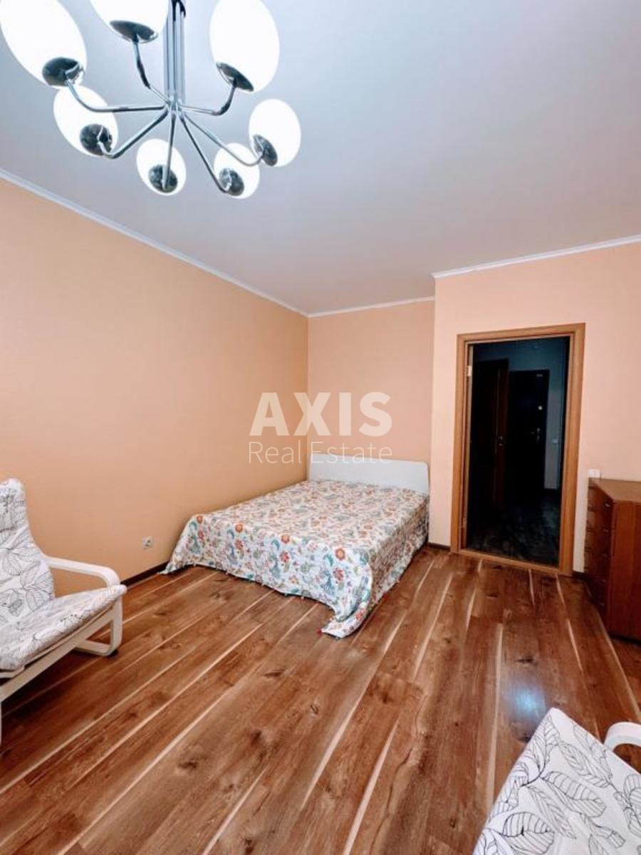 1k apartment vul. Voskresens'ka 12в1