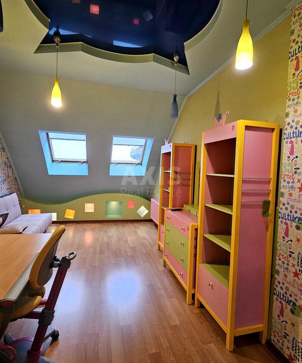 3k apartment vul. Jevgena Konoval'cja 32Б10