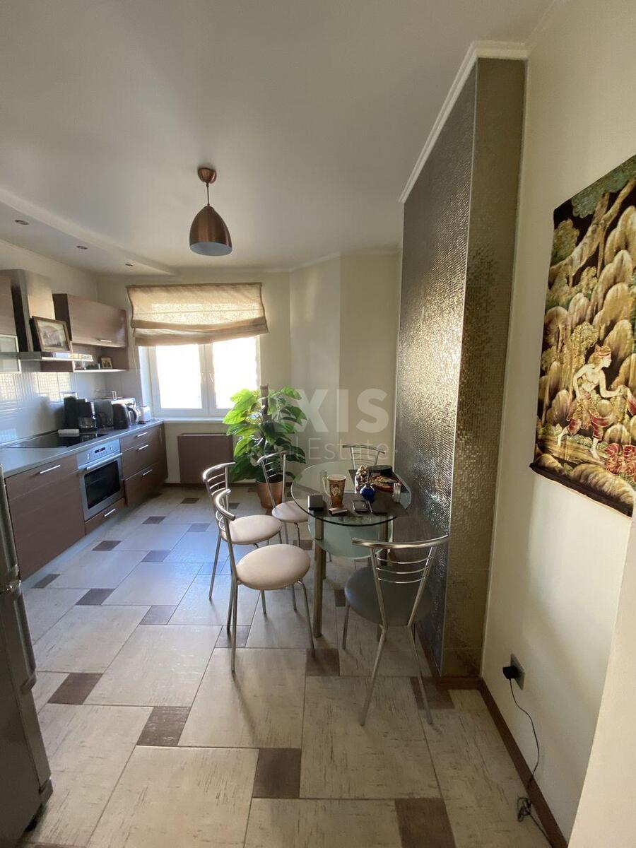 2k apartment vul. Myshugy Oleksandra 20