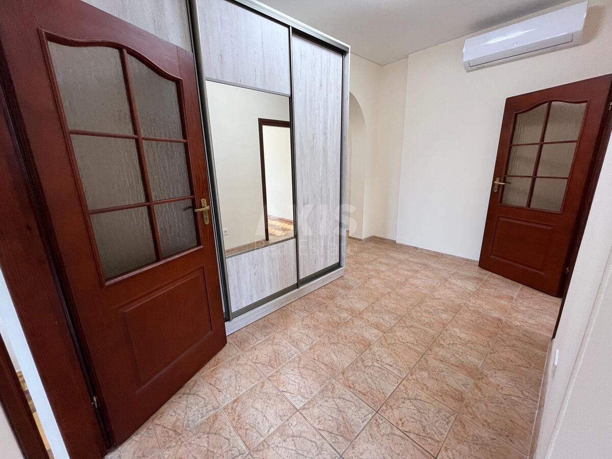 3k apartment vul. Kondratjuka Jurija 18А579066