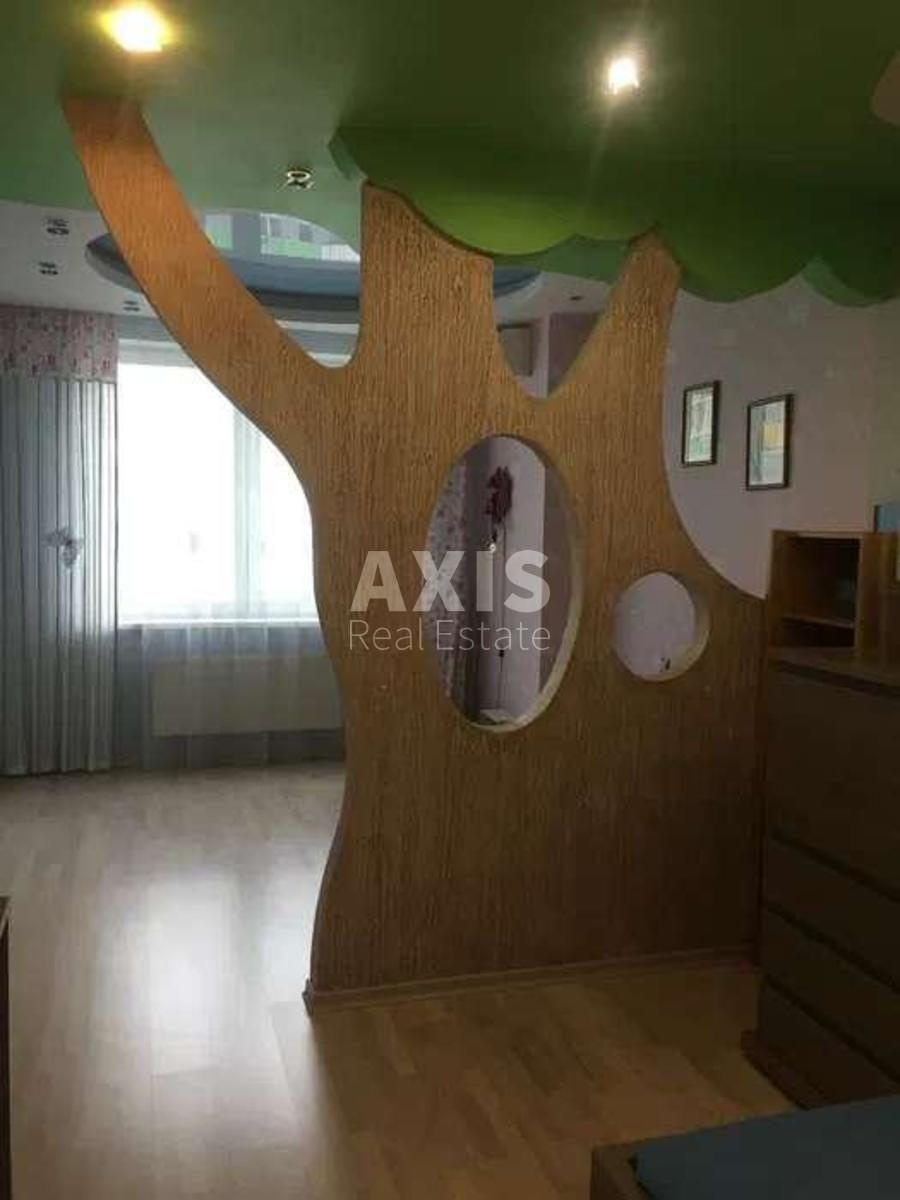 3к квартира ул. Вышгородская 457
