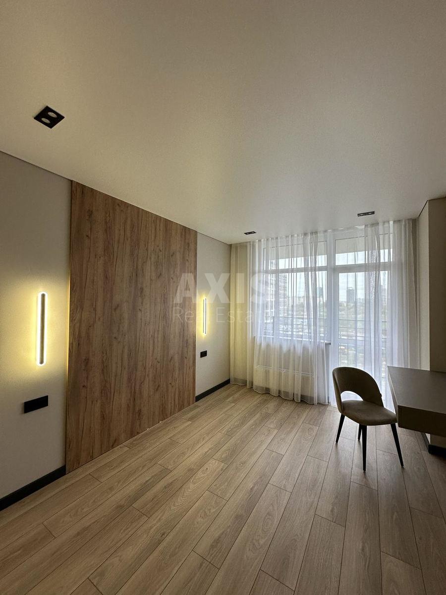 2k apartment vul. Oleksandra Olesja 72