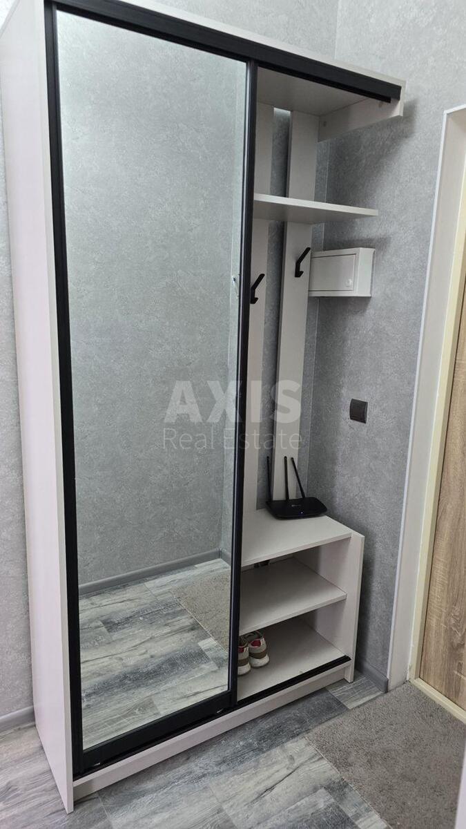 1k apartment vul. Berkovec'ka 6Б6