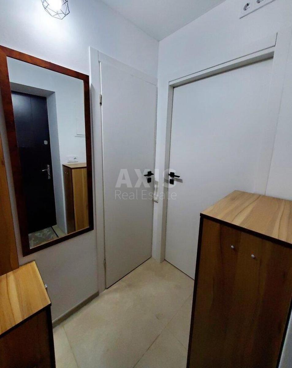 1k apartment vul. Post-Volyns'ka 2/1038