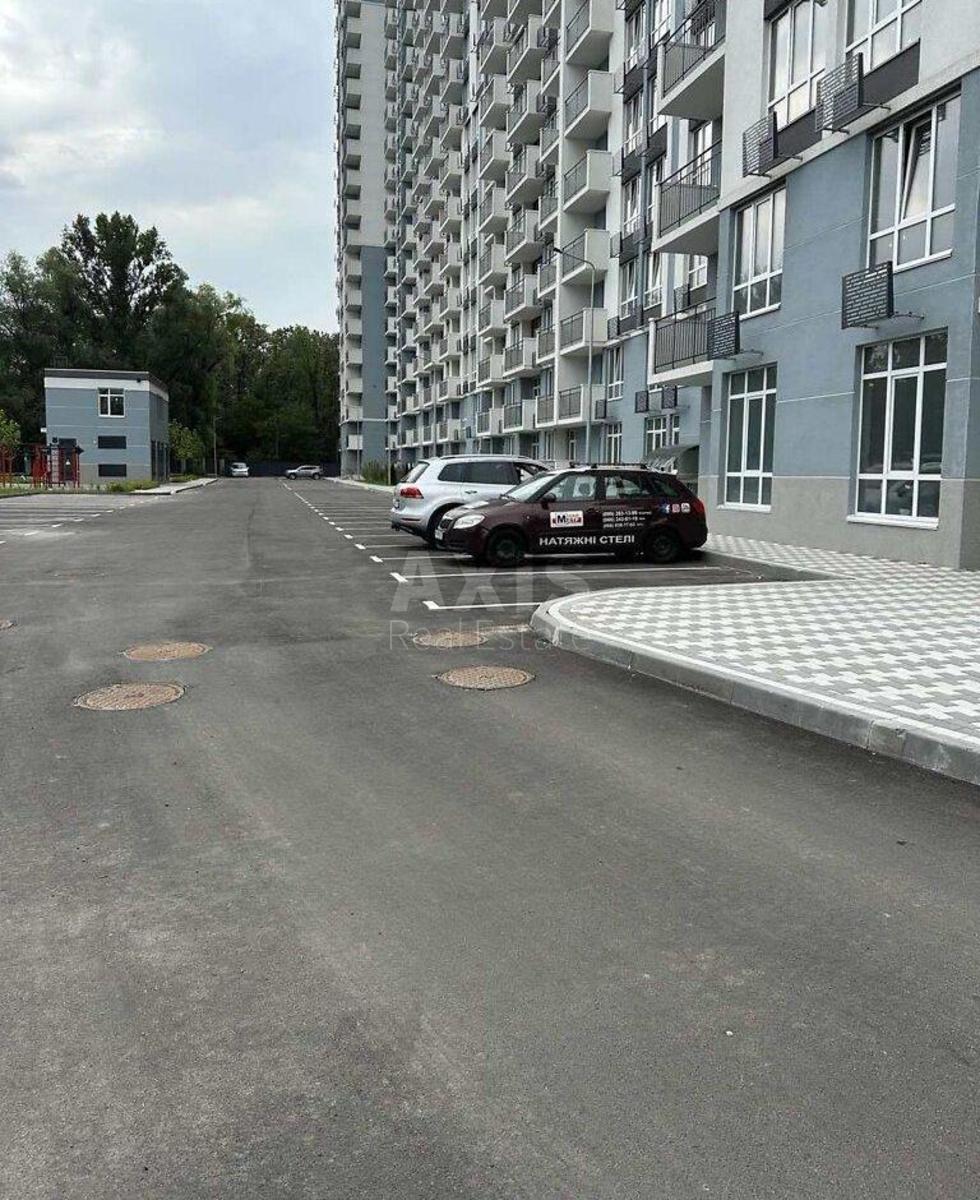 2к квартира пр-т Глушкова Академика 423