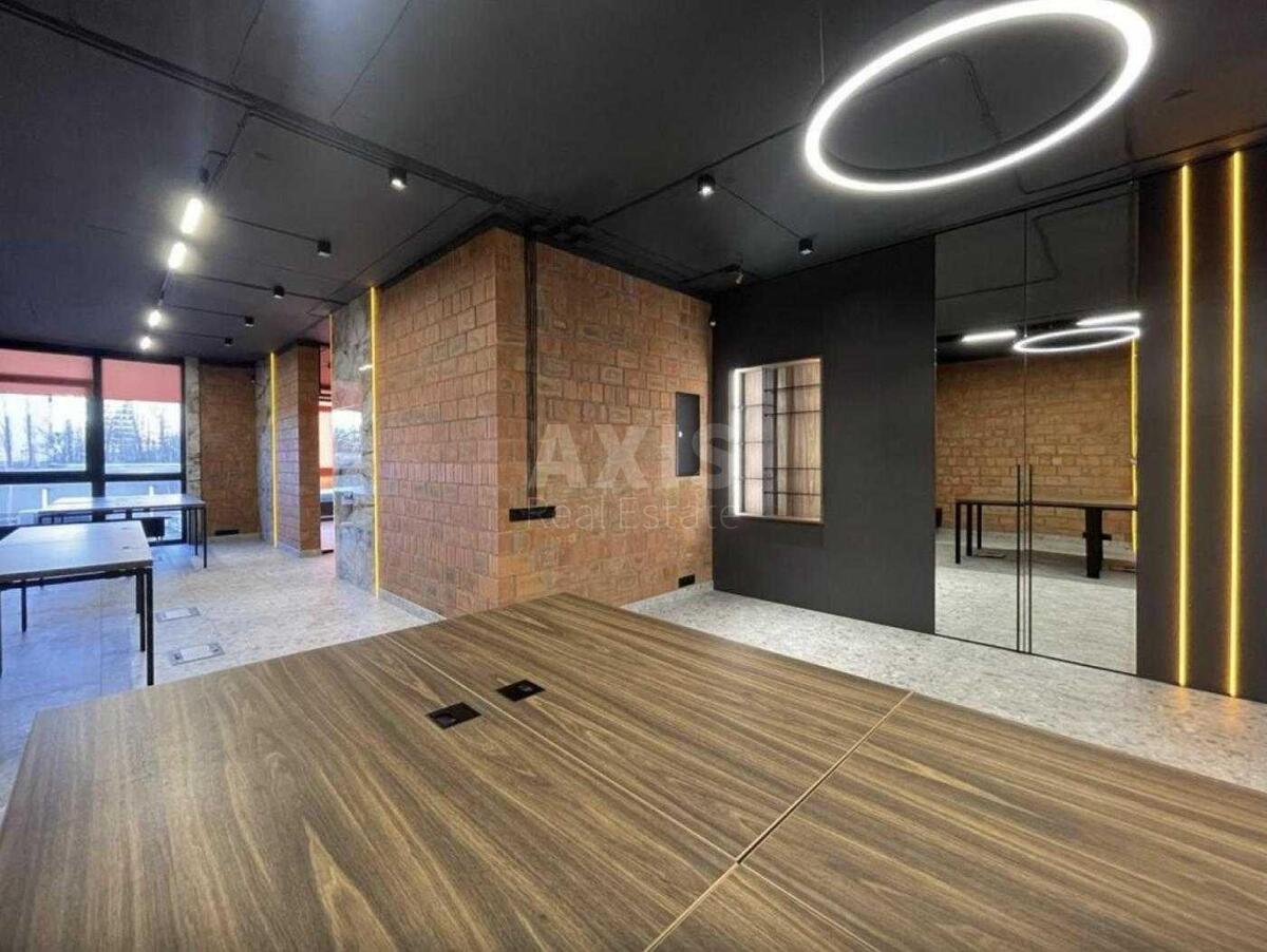Office vul. Kudri Ivana 1, 300m2602727