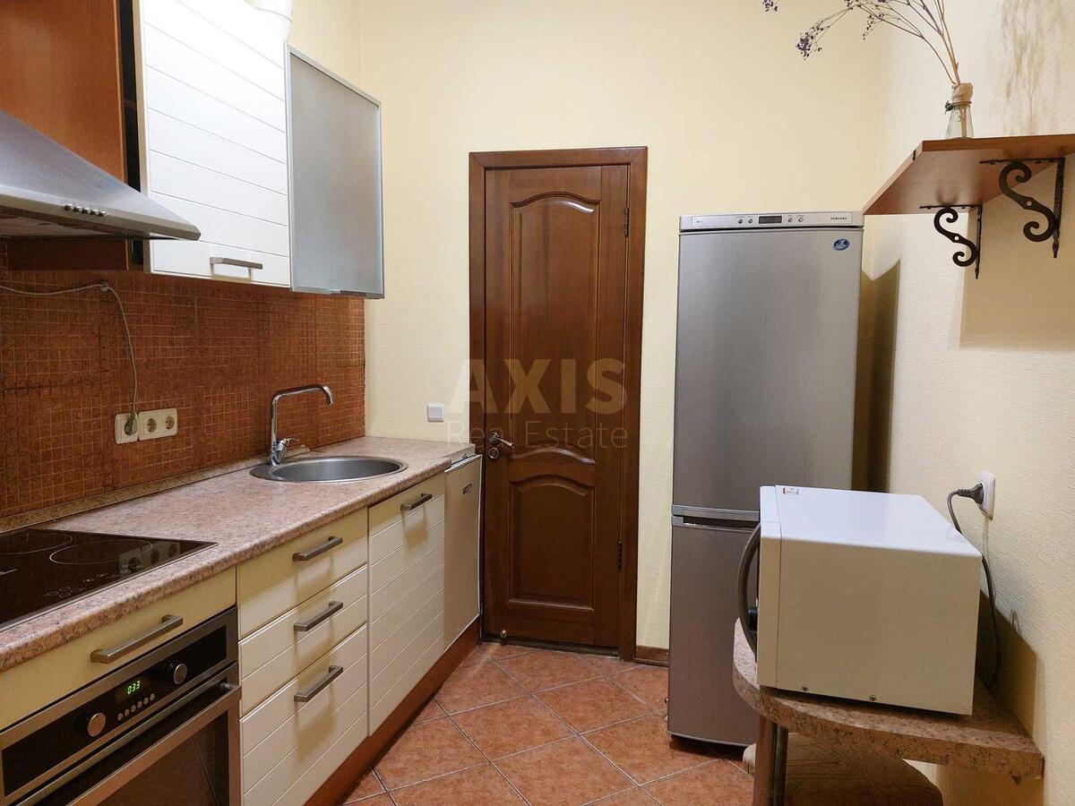 2k apartment vul. Saksagans'kogo 1214