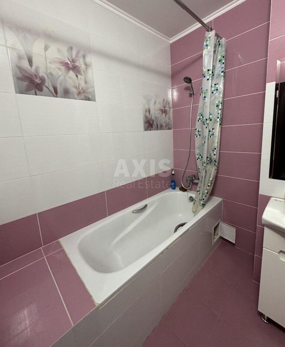 3k apartment vul. Myhajla Maksymovycha 3Г6