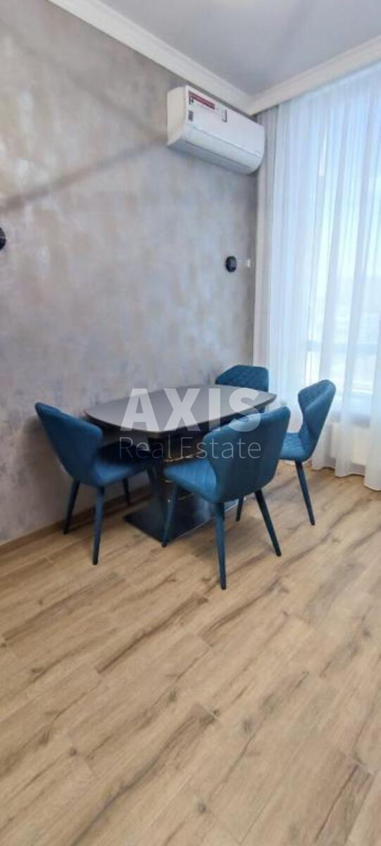 1k apartment vul. Zhyljans'ka 689