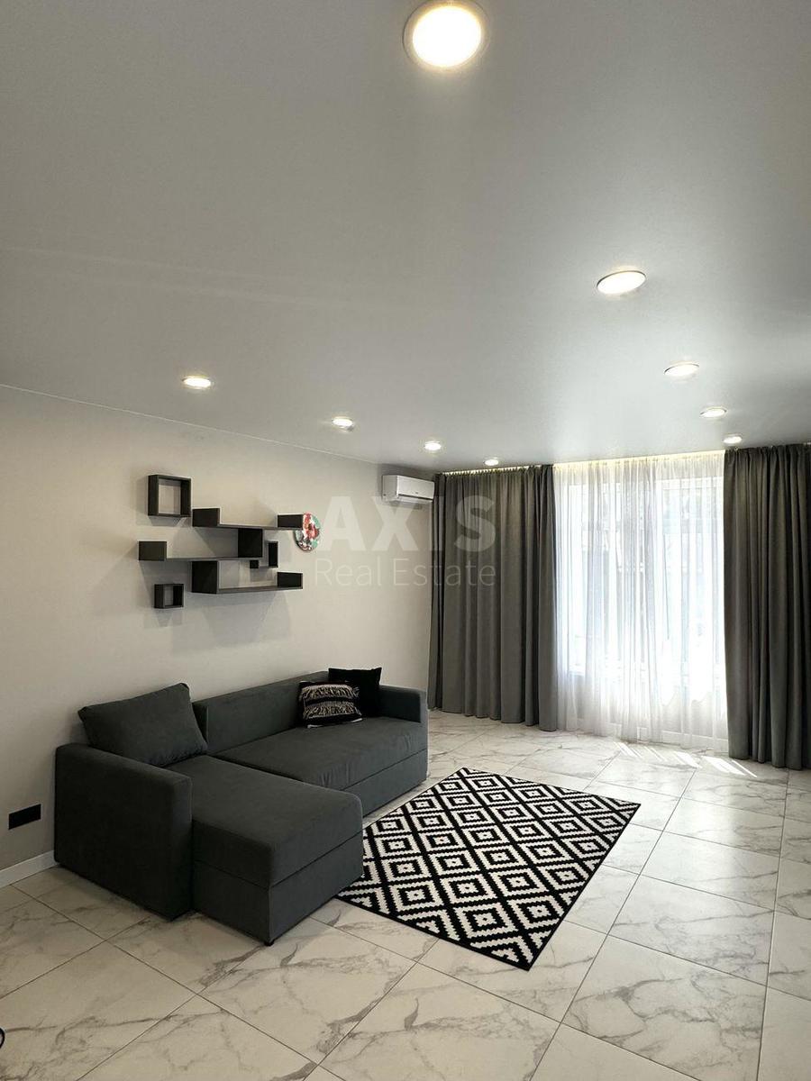 2k apartment vul. Radystiv 24388431