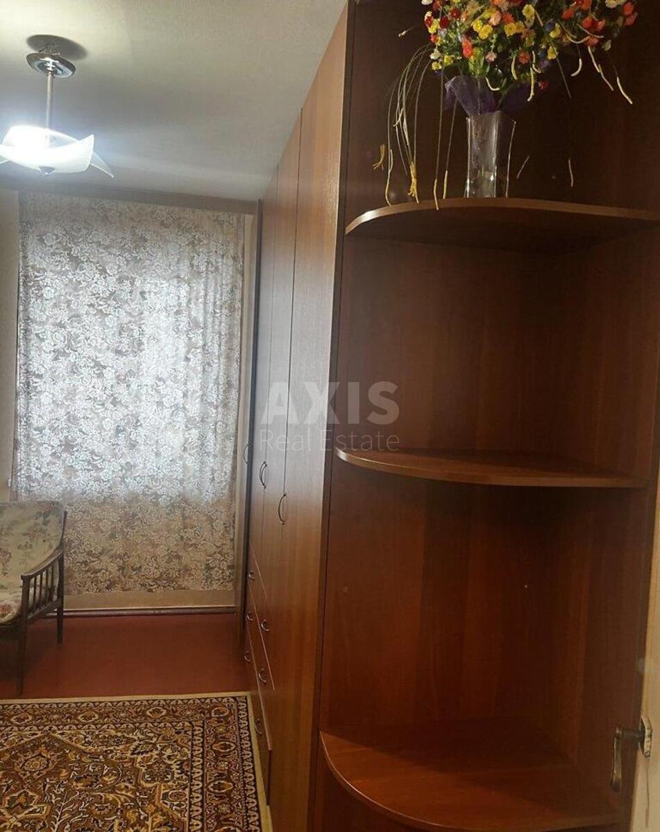 2к квартира ул. Сержа Лифаря 176