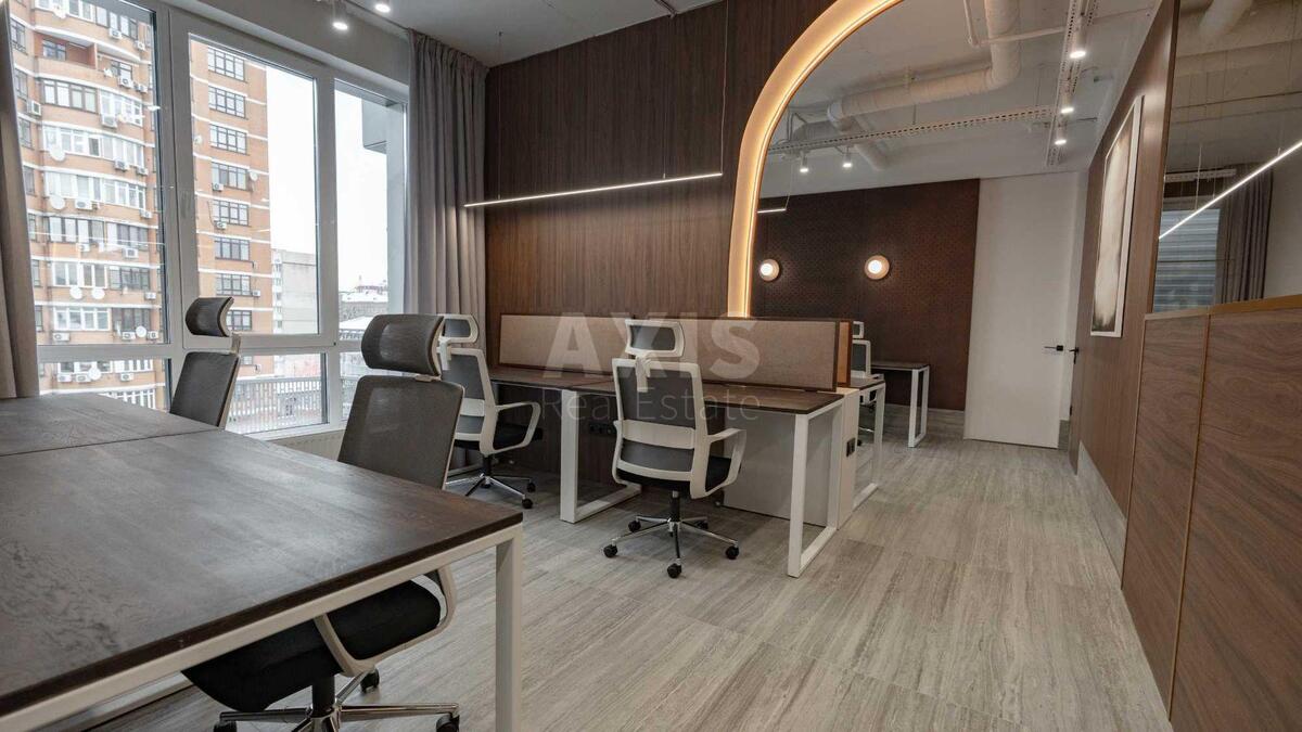 Office vul. Bul'varno-Kudrjavs'ka 15, 171m26