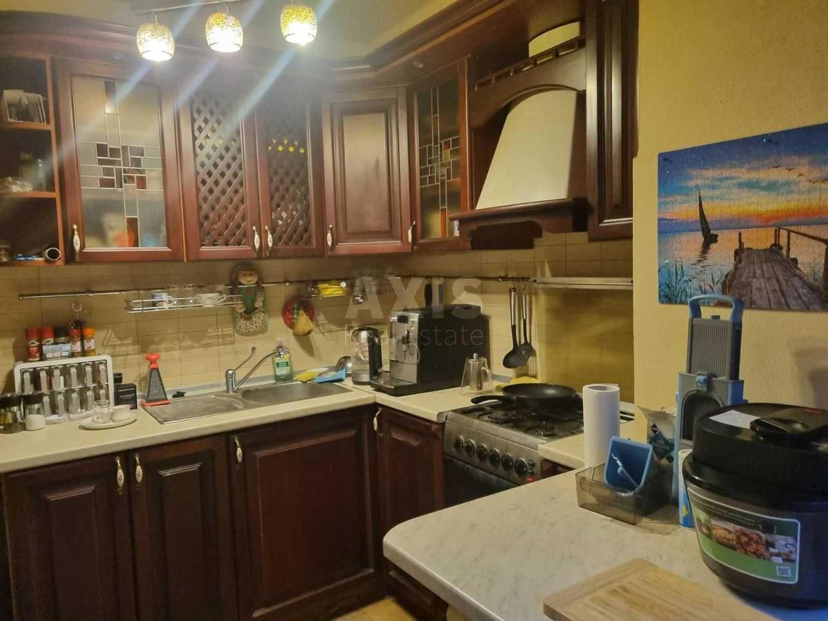 1k apartment vul. Majborody Platona 213