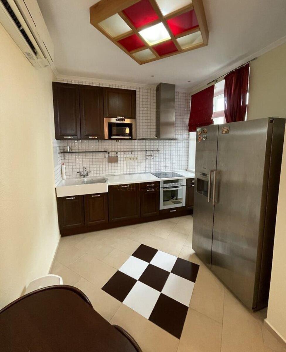 2k apartment vul. Grushevs'kogo Myhajla 34А