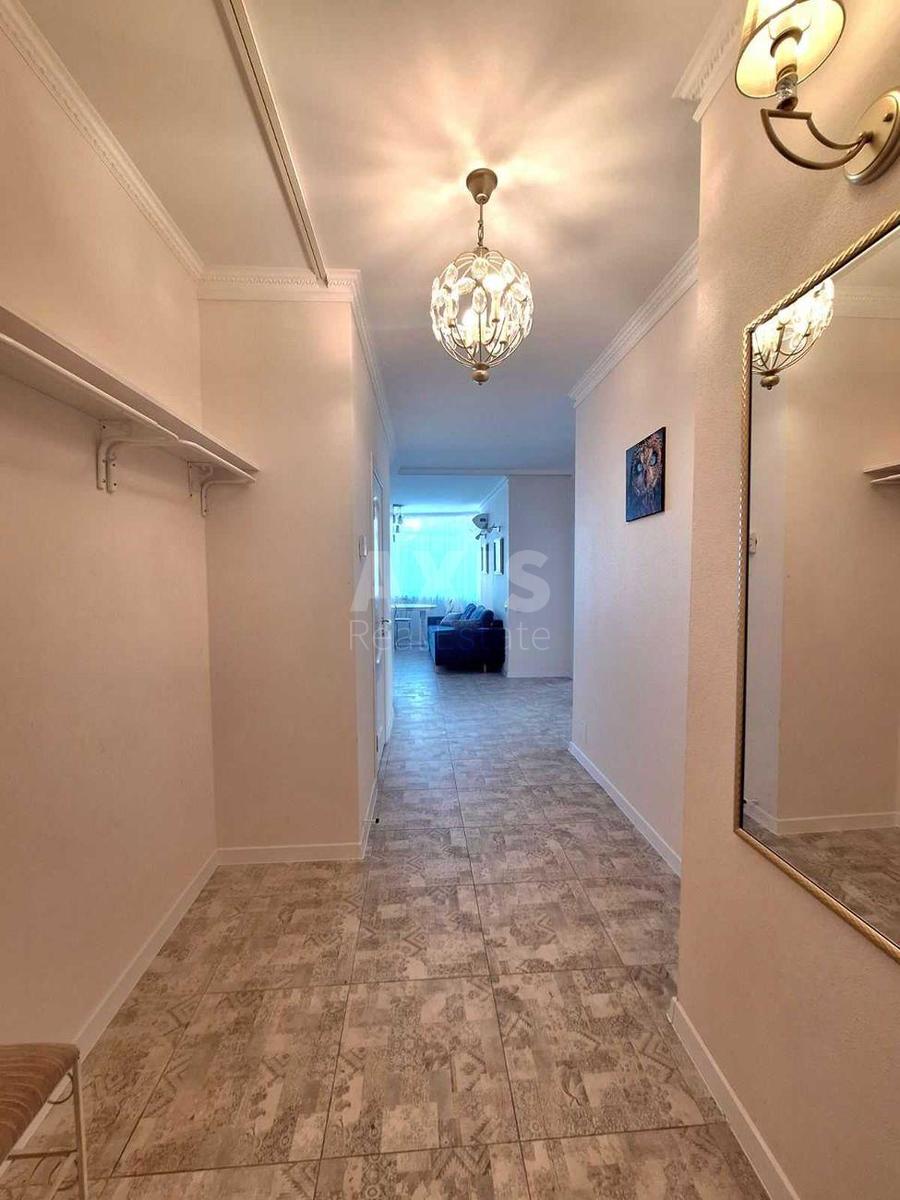 3k apartment vul. Myhajla Maksymovycha 3Д8