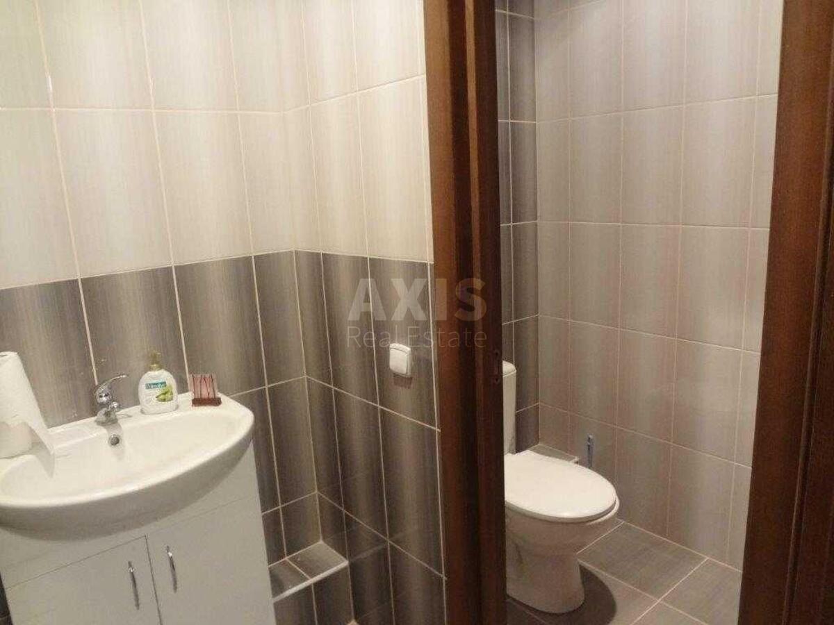 Office vul. Glybochyc'ka 40, 71m25