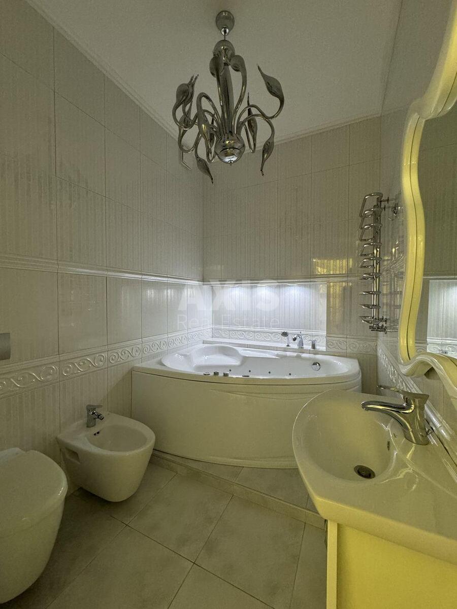 3k apartment vul. Jevgena Konoval'cja 44А585287