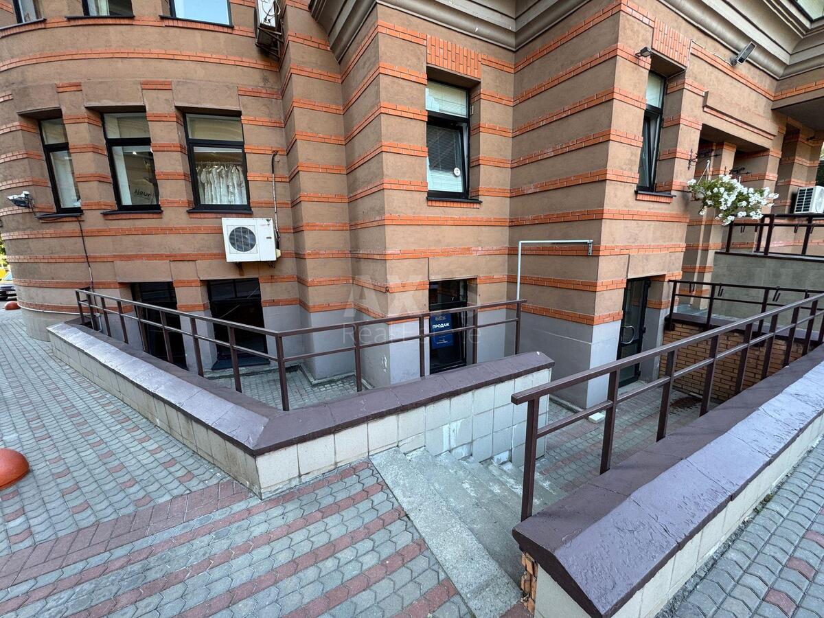Объект сервиса бул. Леси Украинки 23, 295м2587240
