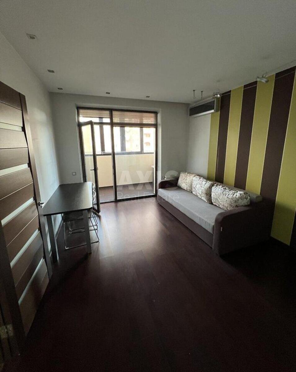 3k apartment vul. Saperno-Slobids'ka 108