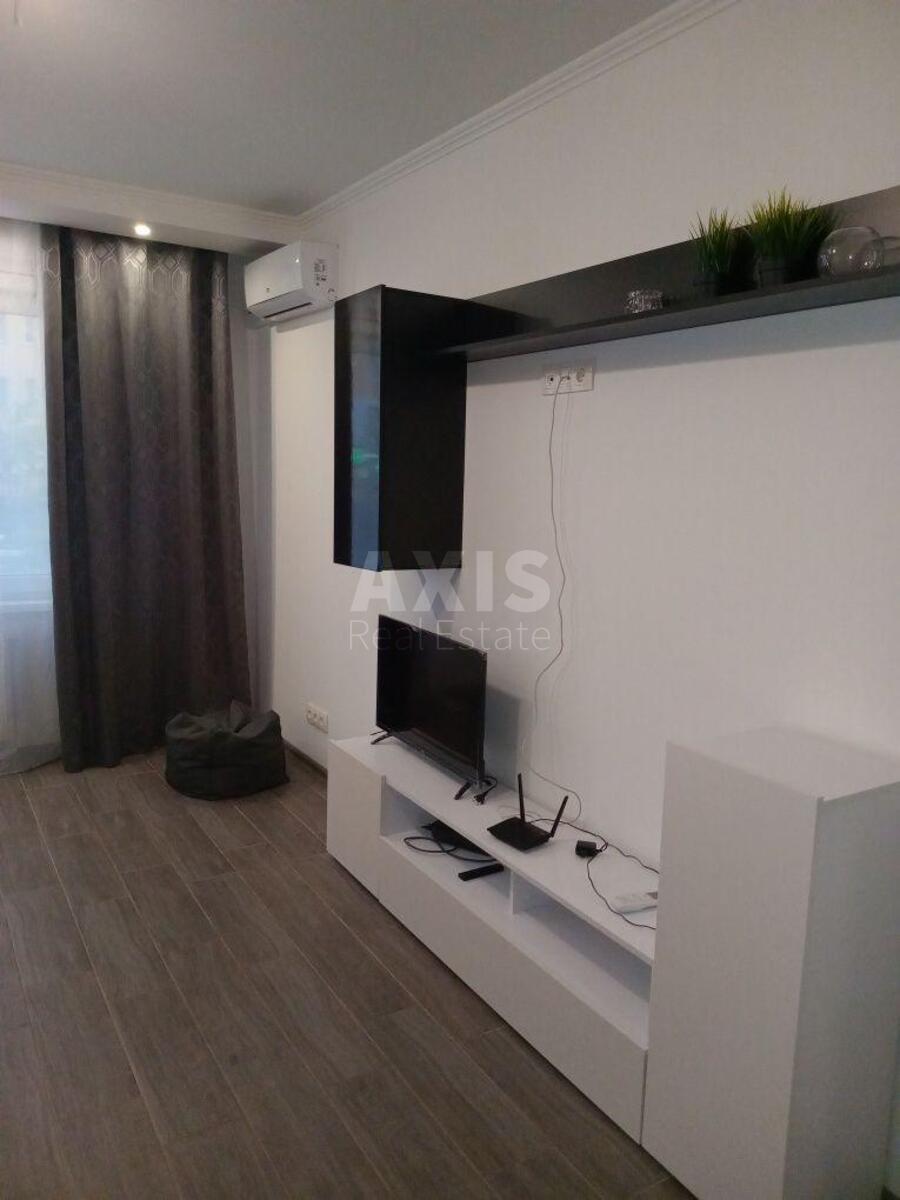1k apartment vul. Myhajla Maksymovycha 35