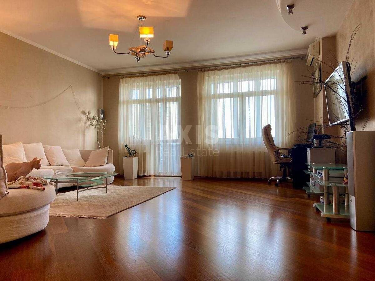 3k apartment vul. Jevgena Konoval'cja 36Б1