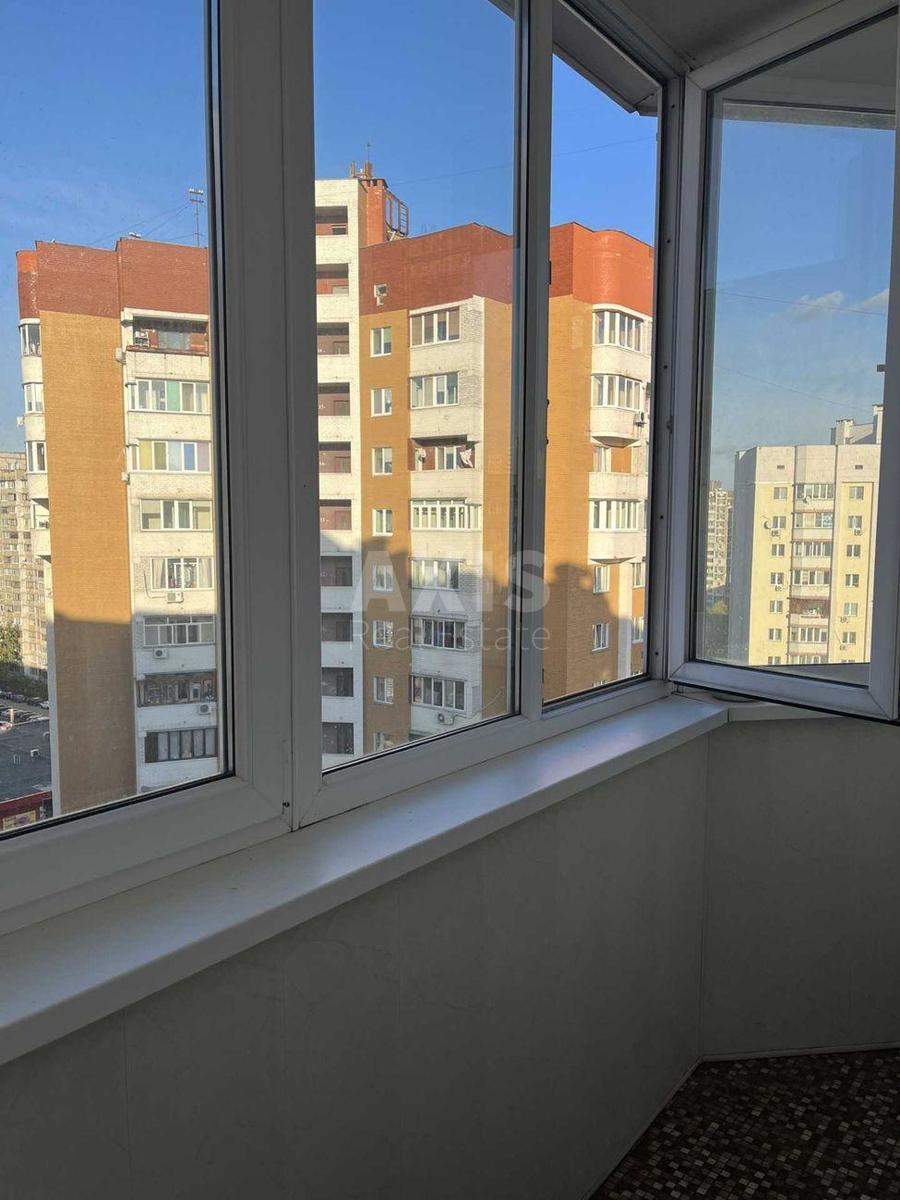 4k apartment vul. Vyshnjakivs'ka 137