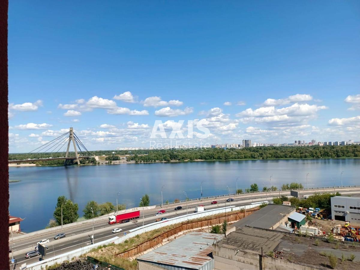 1к квартира пр-т Бандеры Степана 32Д3
