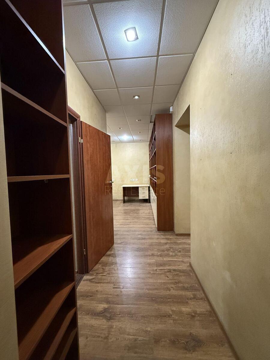 Office bul. Druzhby Narodiv 21, 90m2571052