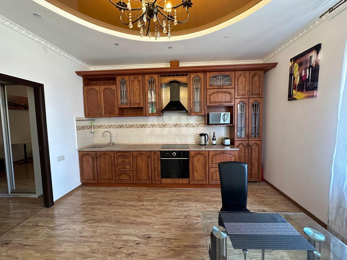 3k apartment vul. Zlatoustivs'ka 501