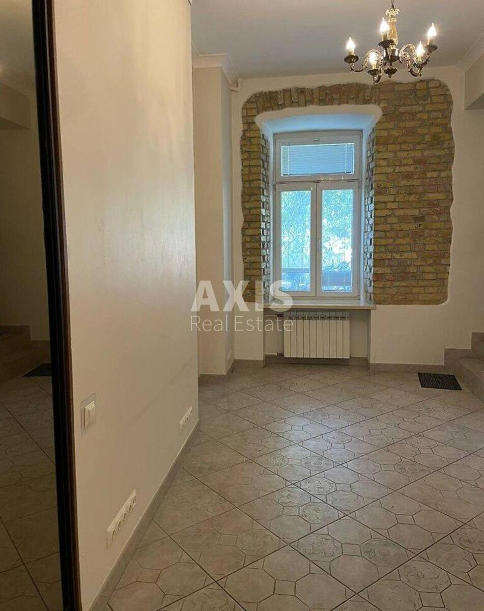 4k apartment uzv. Krutyj 5612651