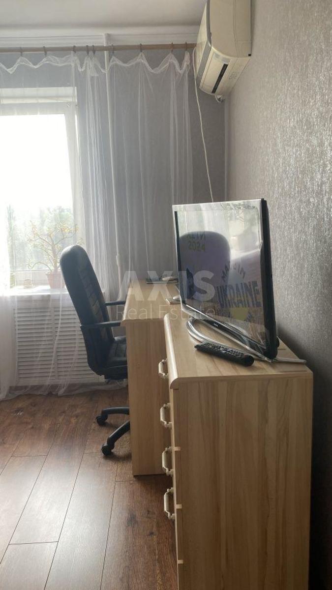 2k apartment vul. Jerevans'ka 28А6