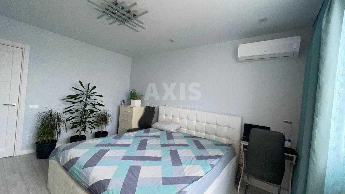 1k apartment vul. Krushel'nyc'koi' Solomii' 135