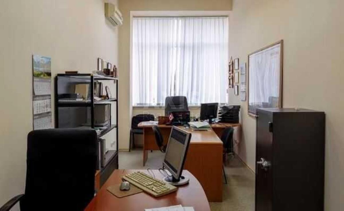Office vul. Lypkivs'kogo Vasylja Mytropolyta 1, 6143m2581998