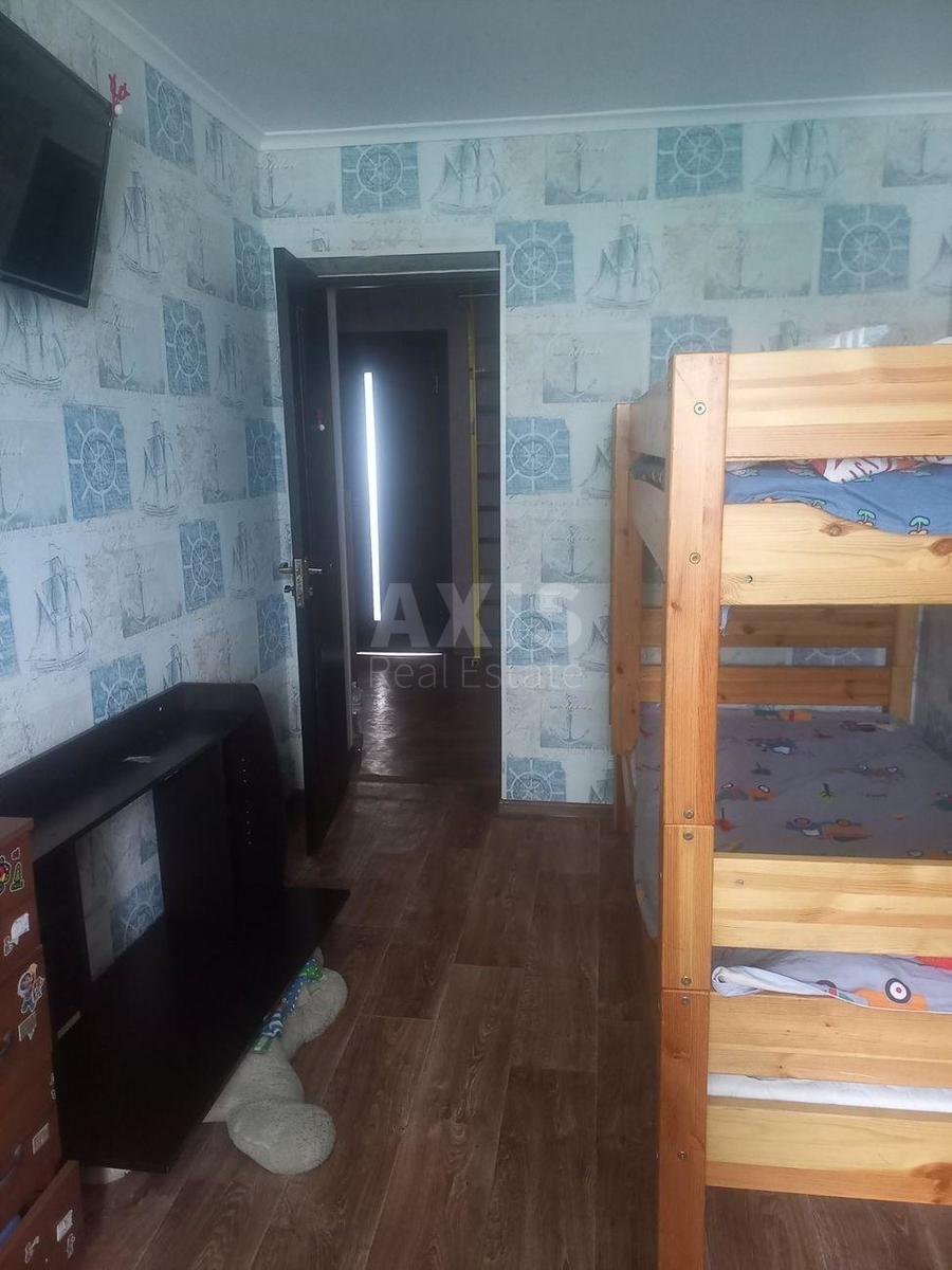 3k apartment vul. Korol'ova Akademika 2А4