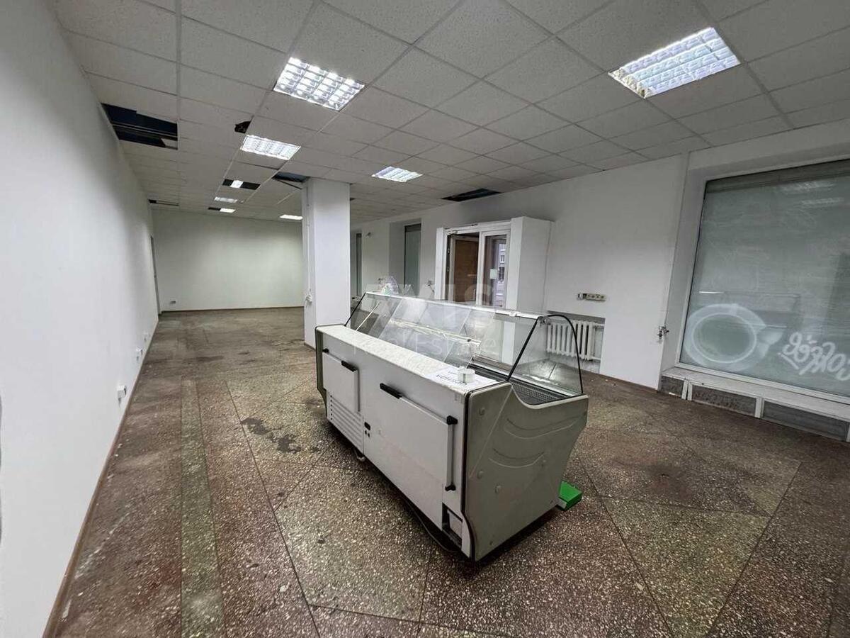 Trade object vul. Lypkivs'kogo Vasylja Mytropolyta 40, 300m2616892