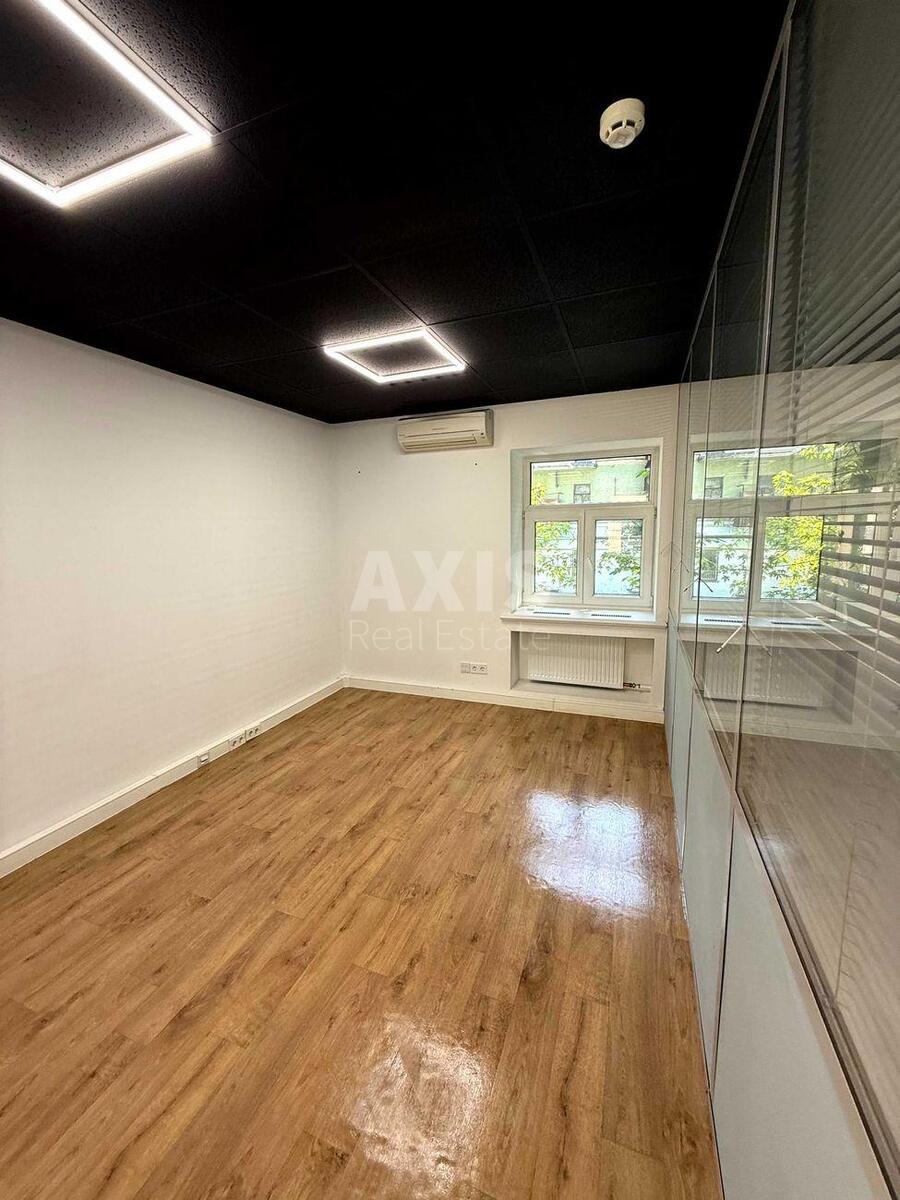 Office vul. Franka Ivana 29, 155m25753711