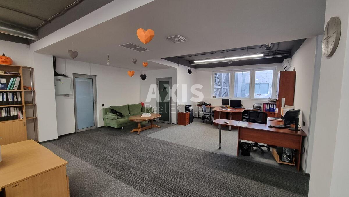 Office shose Harkivs'ke 19, 140m28