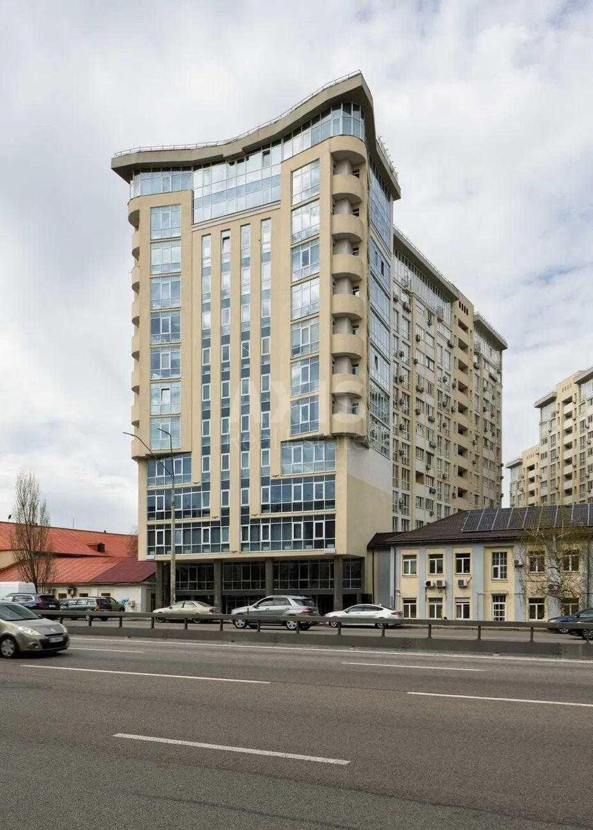 Office pr-t Peremogy 90А, 394m2
