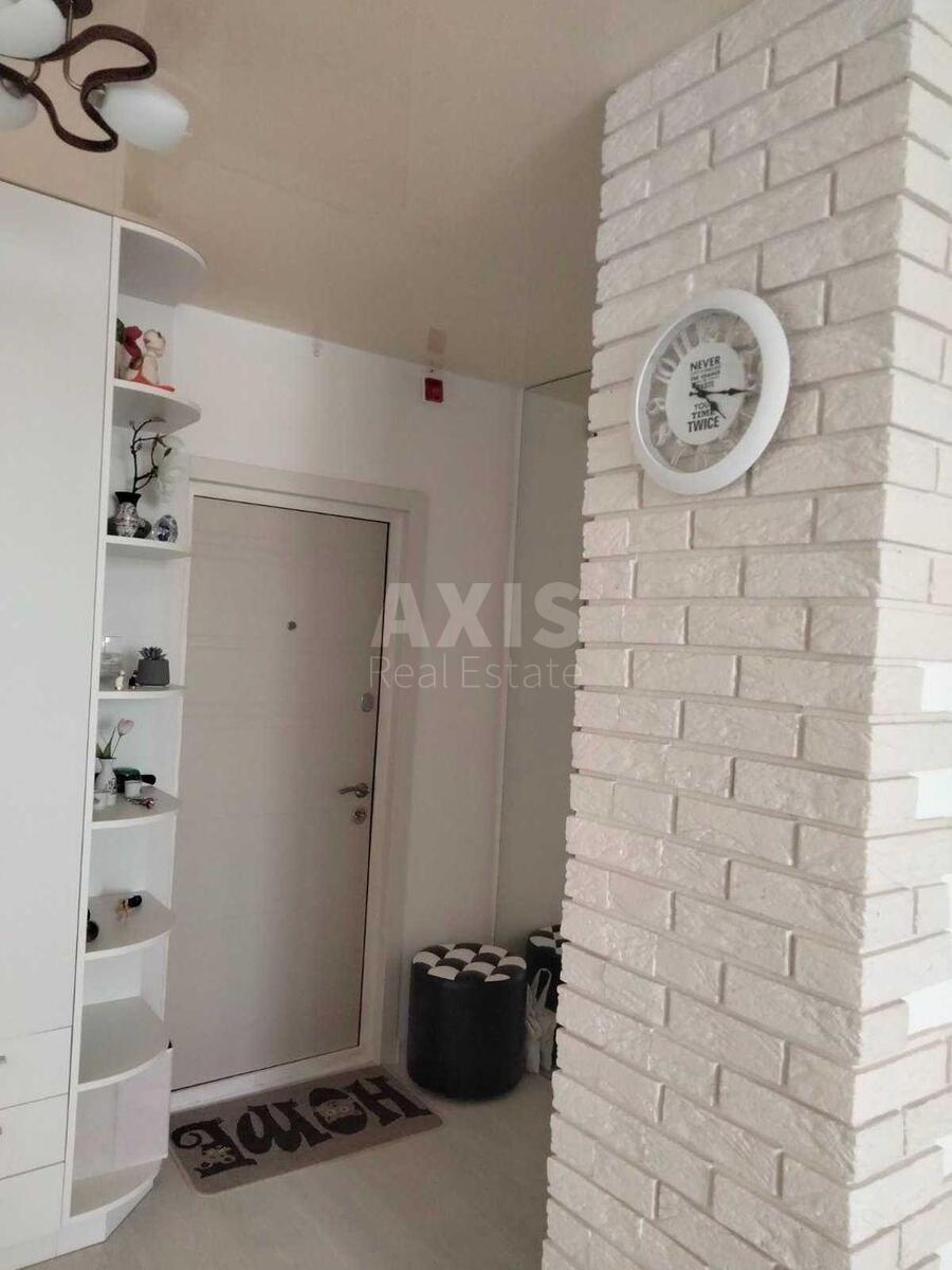 1k apartment vul. Urlivs'ka 209