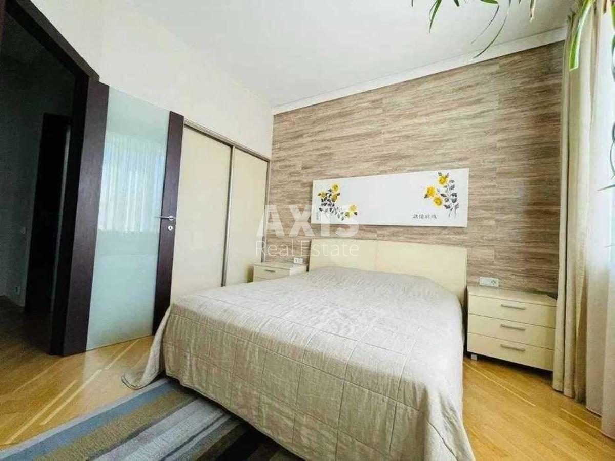 3k apartment vul. Barbjusa Anri 37/19