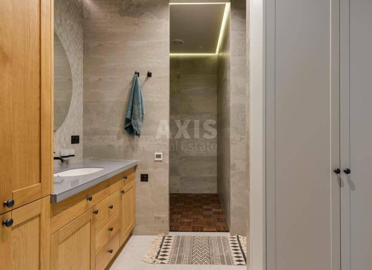 2k apartment vul. Ljuterans'ka 7/103