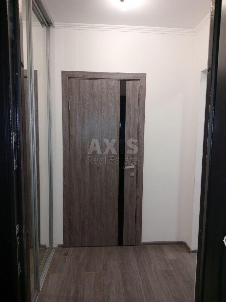 1k apartment vul. Myhajla Maksymovycha 36