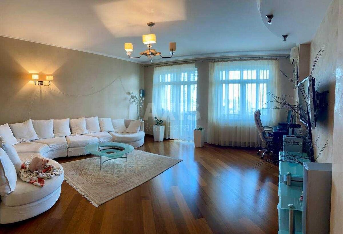 3k apartment vul. Jevgena Konoval'cja 36Б2