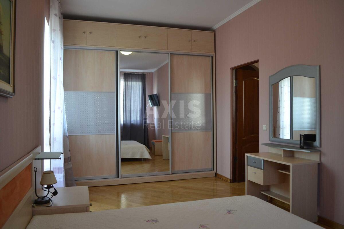 2k apartment vul. Saksagans'kogo 1212