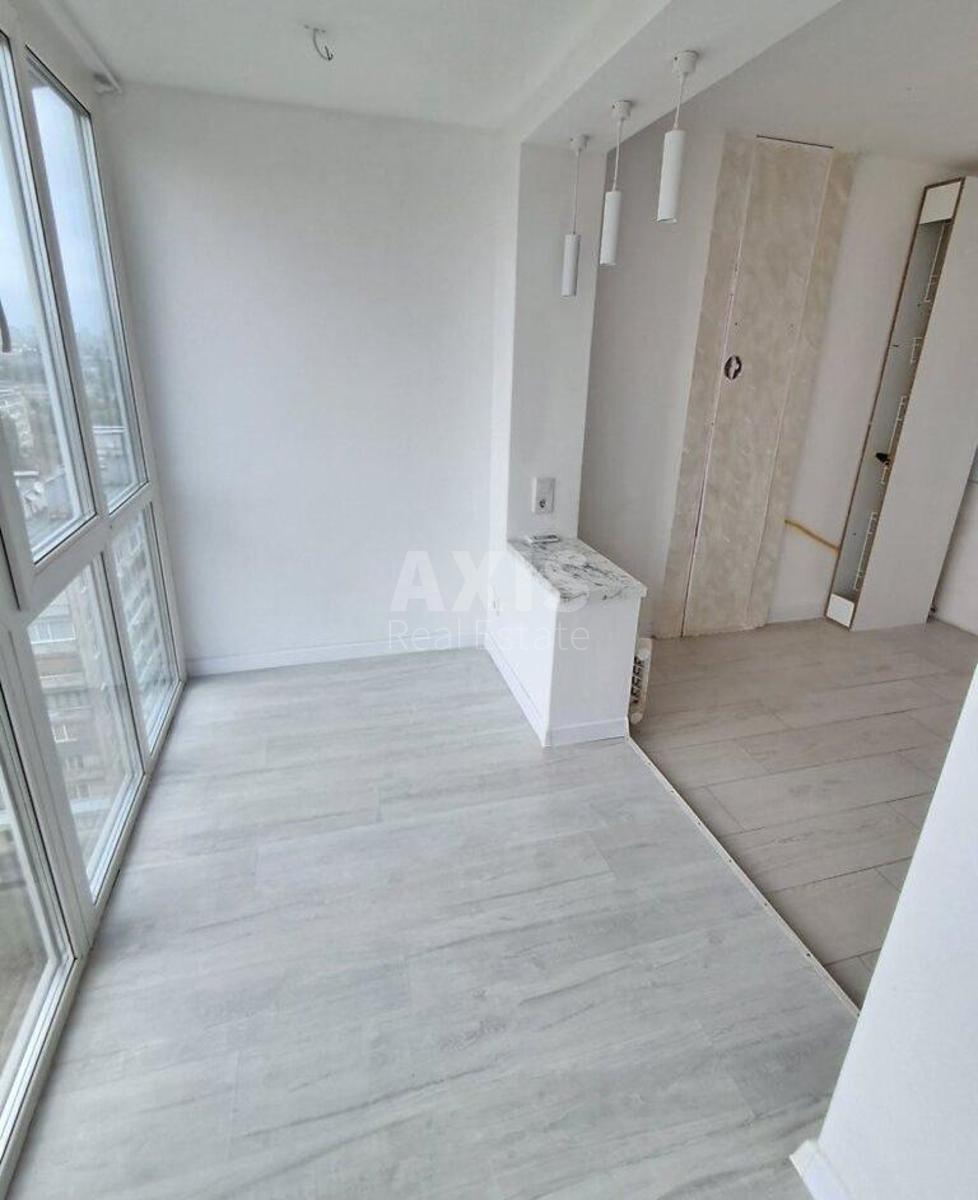 1k apartment vul. Entuziastiv 131
