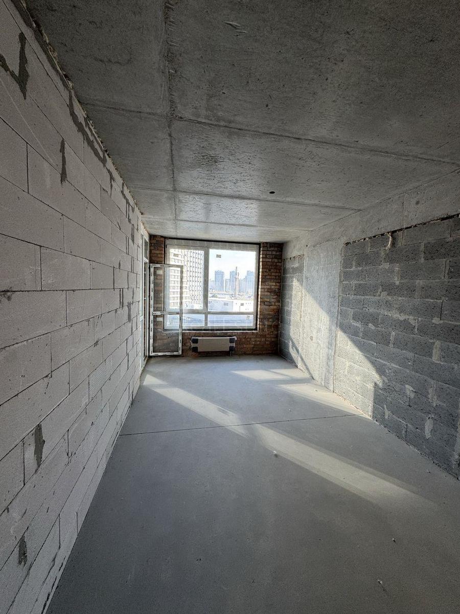 3k apartment nab. Dniprovs'ka 15Ж2