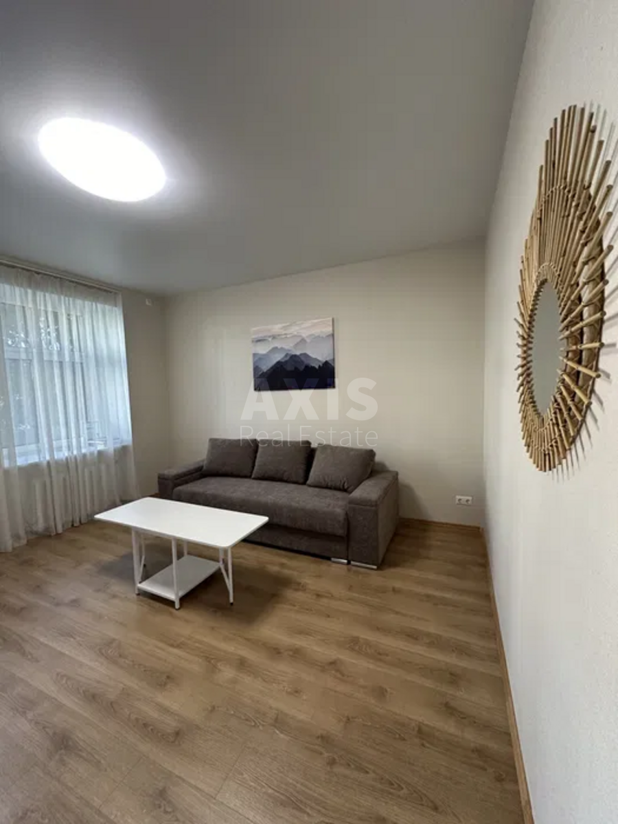 2k apartment vul. Pyrogova 21