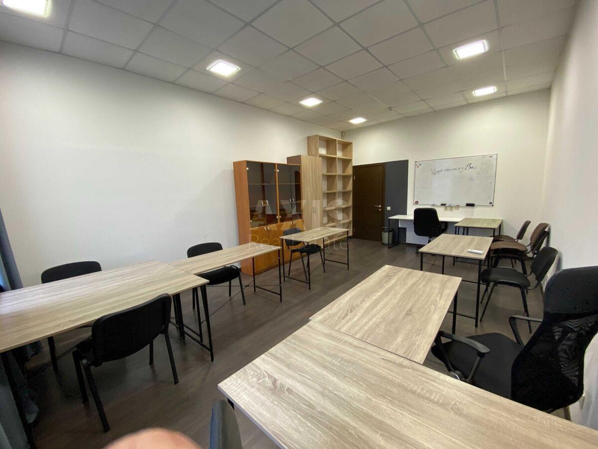 Office vul. Volodymyrs'ka 11, 29m2601570