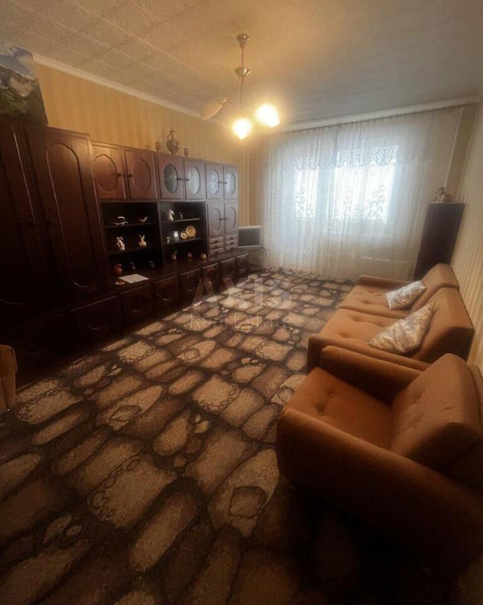 2к квартира ул. Сержа Лифаря 174